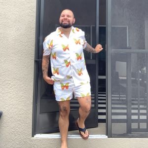 Meet your Posher, Adrian